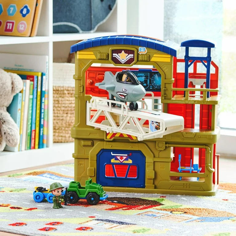 Kid Connection Military Command Center Play Set, 31 Pieces