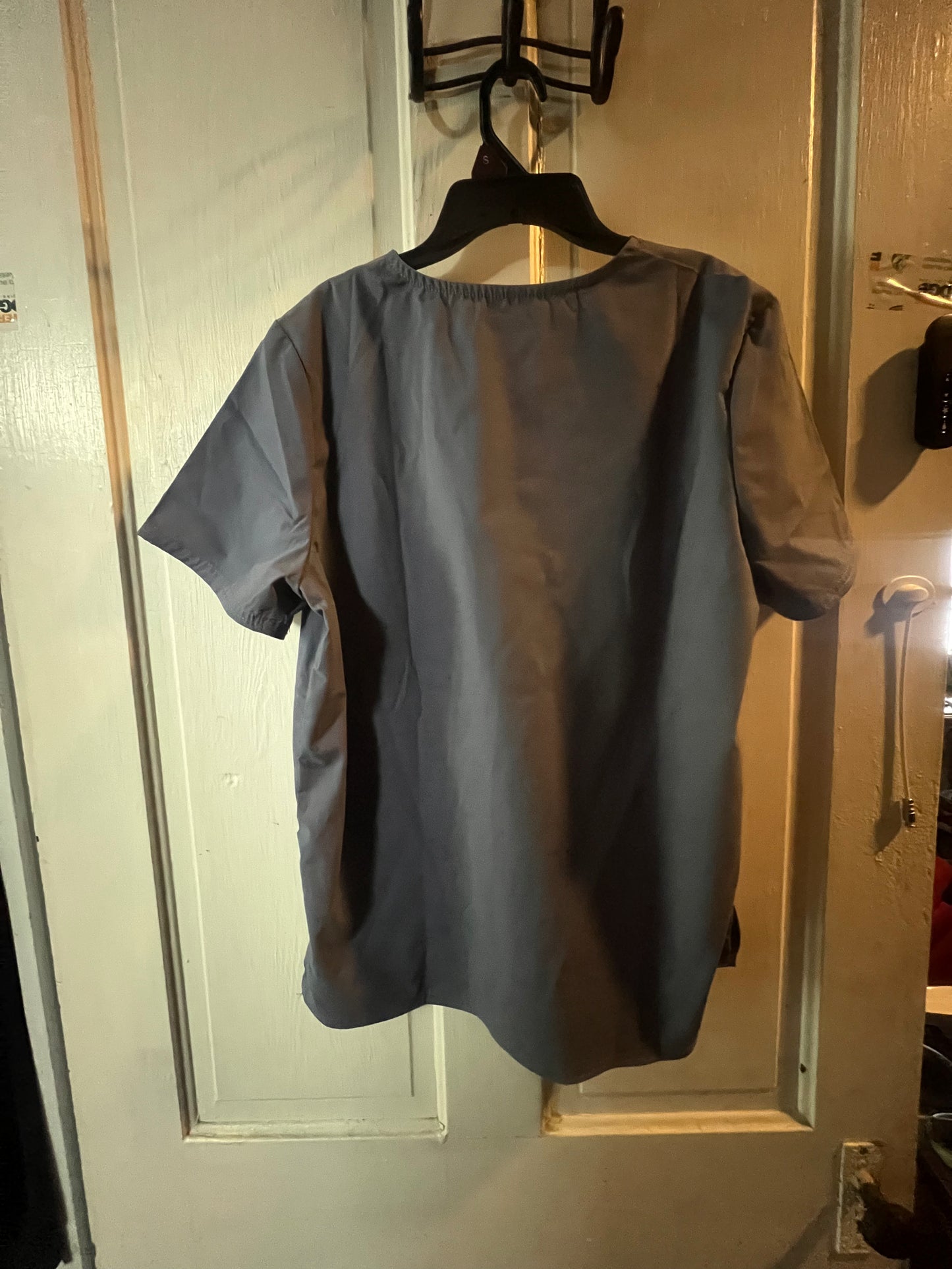 Scrubstar Unisex Solid V-Neck Scrub Top WM01T895